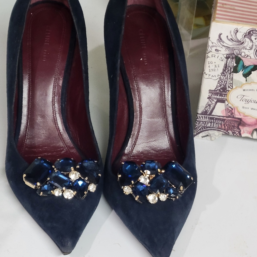 BLUE CRYSYAL SHOE CLIPS. CAN DRESS UP JUST ABOUT ANY SHOE!!